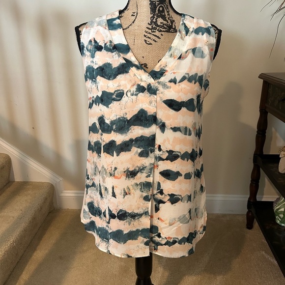 Cabi top - Picture 1 of 9